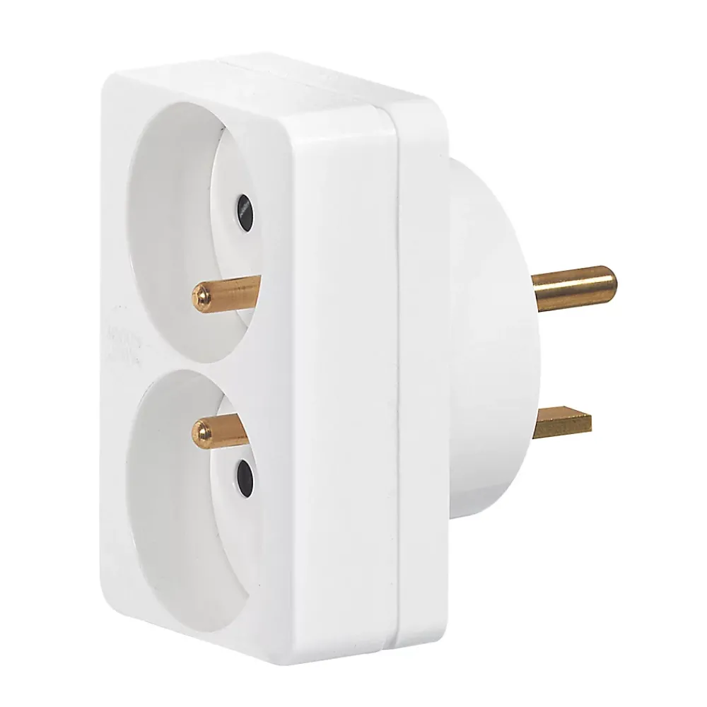Legrand Adaptateur 2P+T 2 fiches 16 A vers socle 20 A