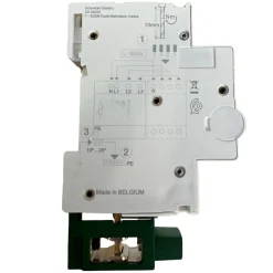Schneider Electric A9l16618 Schneider - Parafoudre Triphasé + Neutre De Type 2 Autoprotégé - 10ka - Report De Signalisation