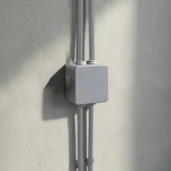 Diall Boîte de dérivation extérieure avec 7 passe-câbles et système de verrouillage 80 x 80 x 40 mm