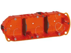 Legrand Boîte d'encastrement triple multimatériaux P. 40 mm