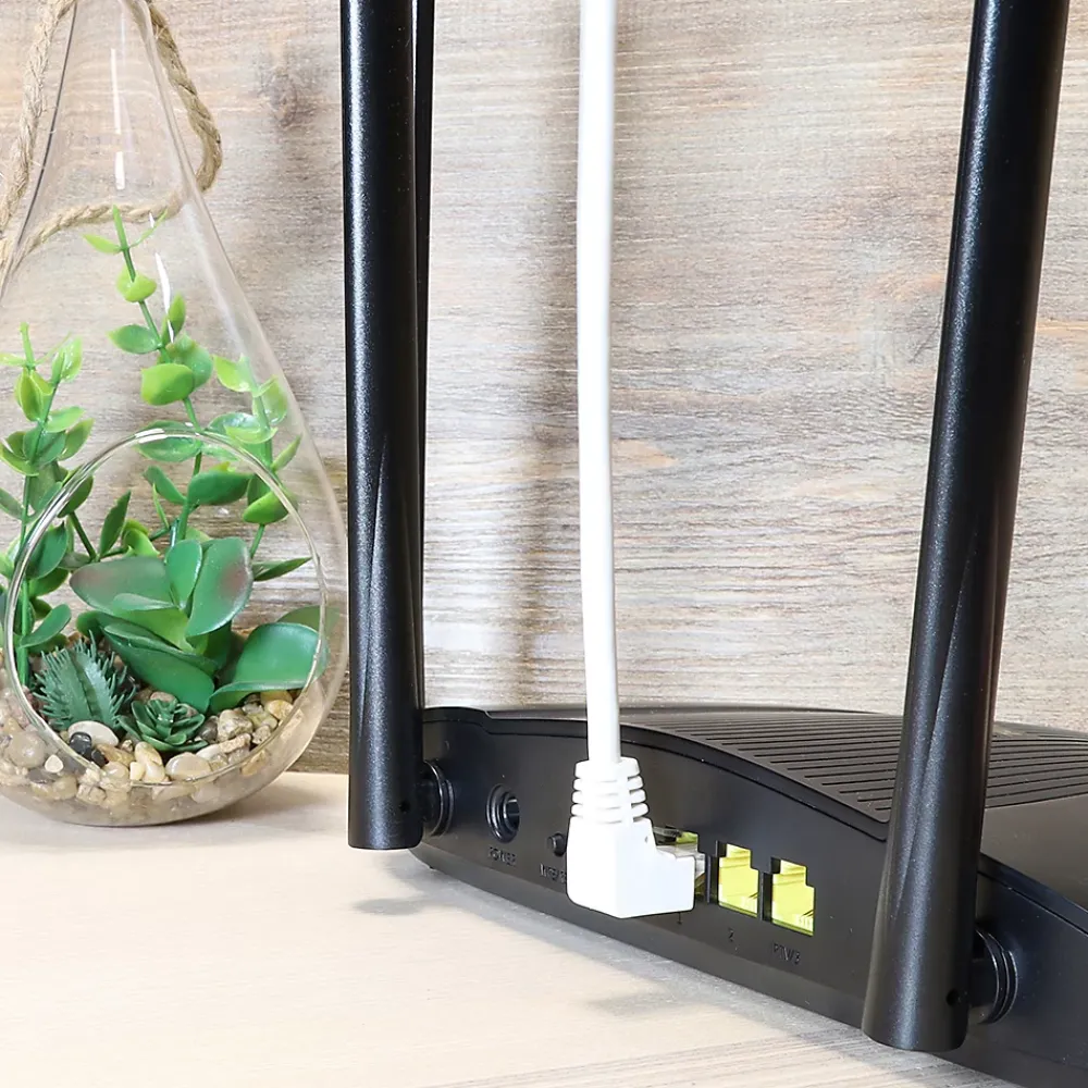 Metronic Câble Et Connectique Réseau-Câble Ethernet RJ45 CAT 6a mâle/mâle coudé - FTP 0,5 m - 395525