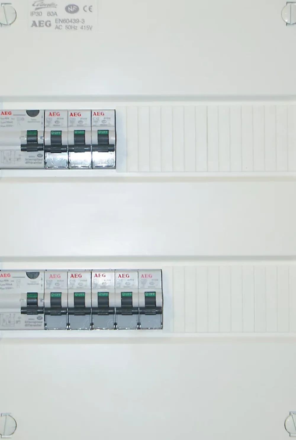 AEG Tableau Électrique Pré-Équipé-Coffret électrique prééquipé 2 rangées, 26 modules