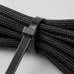 Diall 50 colliers de serrage en nylon 7,5 x 400 mm Noir