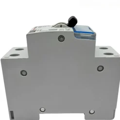 Legrand Interrupteur Et Disjoncteur Différentiel-411002 Disjoncteur Différentiel 16a - 30ma - Type Ac - 1p+n - 2 Modules - Neutre à Droite - Auxiliarisable -