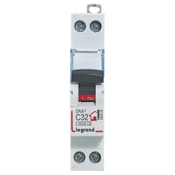 Legrand Disjoncteur Et Coupe-Circuit-Disjoncteur Phase + neutre 32A