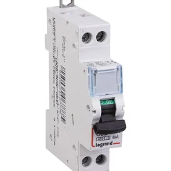Legrand Disjoncteur Et Coupe-Circuit-Disjoncteur vis / vis DNX3 4500 - départ - 4,5 kA - courbe C - 32A -