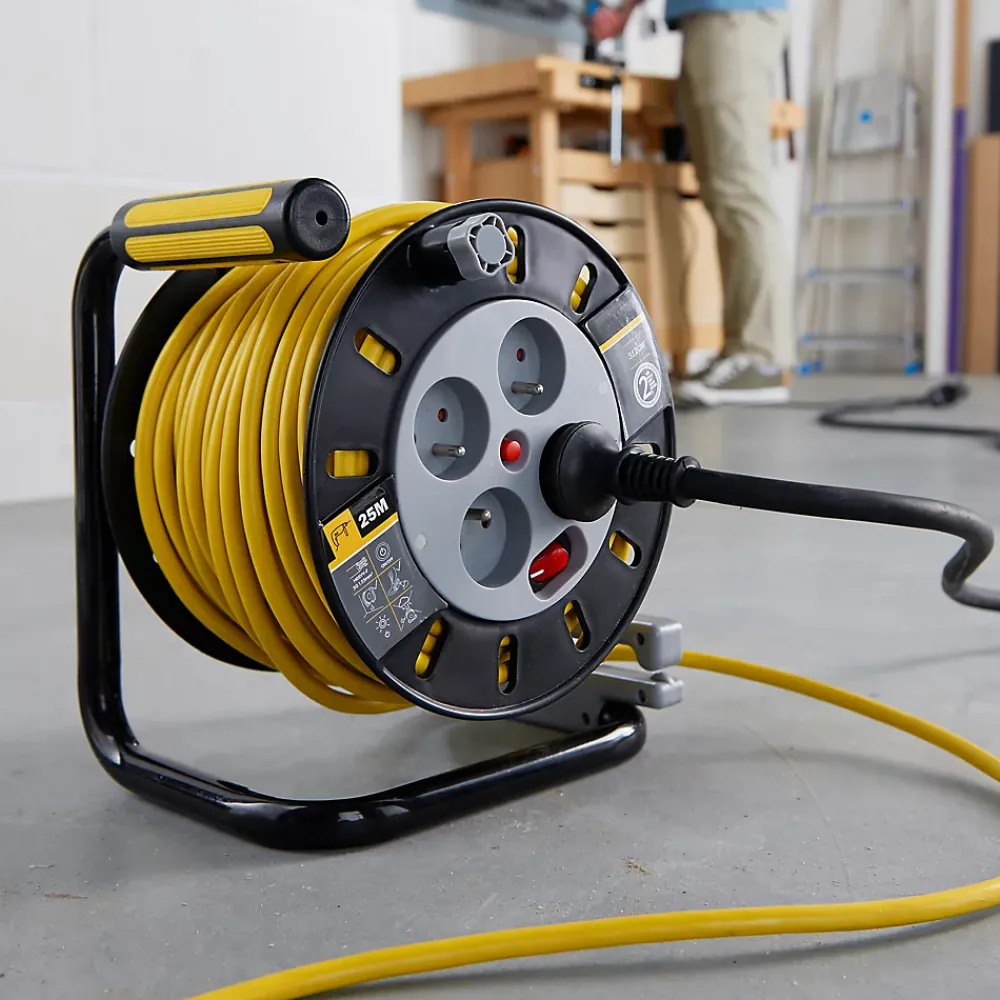 Diall Enrouleur de bricolage HO5VVF 3G1.5mm² 25m
