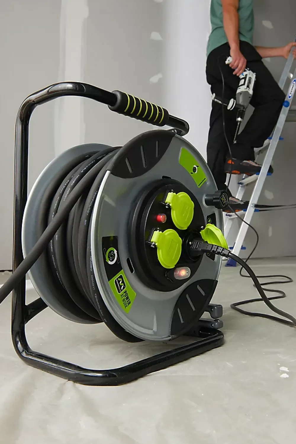 Masterplug Enrouleur de chantier Diall H07RNF 3G1 5mm² 40m