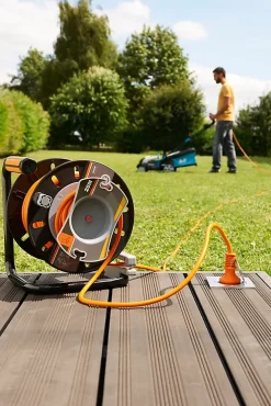 Diall Enrouleur de jardin 22/3M H05VVF 3G1 5mm²