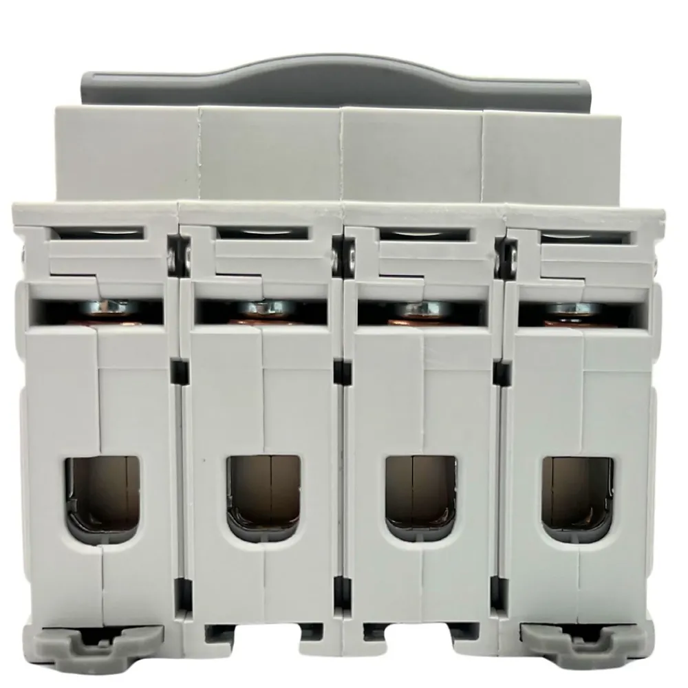 Legrand 406481 Interrupteur Sectionneur Tétrapolaire 4p 400v - 63a - 4 Modules - Bornes à Vis Dx3-is