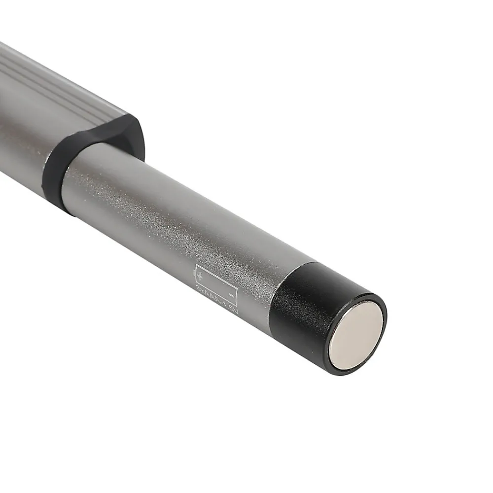Diall lampe d'inspection LED 120 lumens aimantée autonomie 8h fonctionne avec 3 piles AAA (LR03)