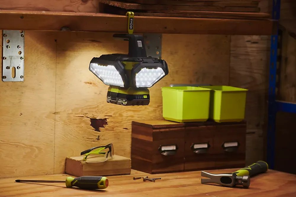 Ryobi Lampe torche led R18L360 3500lm 360W