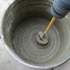 Idroless Etanchéité Du Mur Intérieur-Mortier sec anti-sel (20 kg). Crée une couche isolante sur le mur qui empêche l'apparition de taches de sel causées par l'humidité