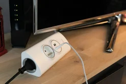 Otio Multiprise-Multiprise d'angle 2P 16A + 2 USB à câbler - Blanc -
