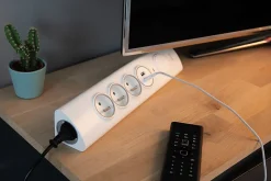 Otio Multiprise-Multiprise d'angle 3 prises + 2 USB à câbler