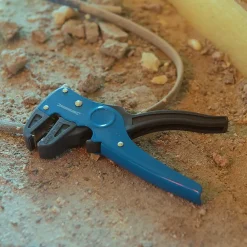 Silverline Pince À Dénuder-Pince à Dénuder Ajustable 2-en-1 170 mm - Outil Pratique pour Électriciens - Précision et Efficacité -
