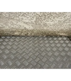 Alucouleur Tôle-Plaque Aluminium Strié, ép. 2/3mm, Hauteur 75cm x Largeur 130cm