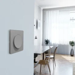 Schneider Electric Plaque de finition 1 poste Odace Touch S530802 coloris aluminium l.85 x P.10 x H.85 mm