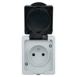 Prise avec terre étanche en saillie gris complet - H 8,5 cm / L 6,5 cm / P 5 cm