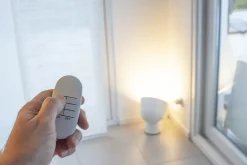 Commande De L'Éclairage-Prise connectée + télécommande DiO Connect