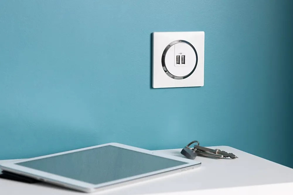 Legrand Prise double USB-A Dooxie blanc carrée