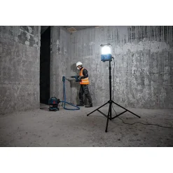 Bosch Projecteur de chantier hybride GLA 18VH-7500 7 500 lm 18V sans batterie ni chargeur 06014A5000