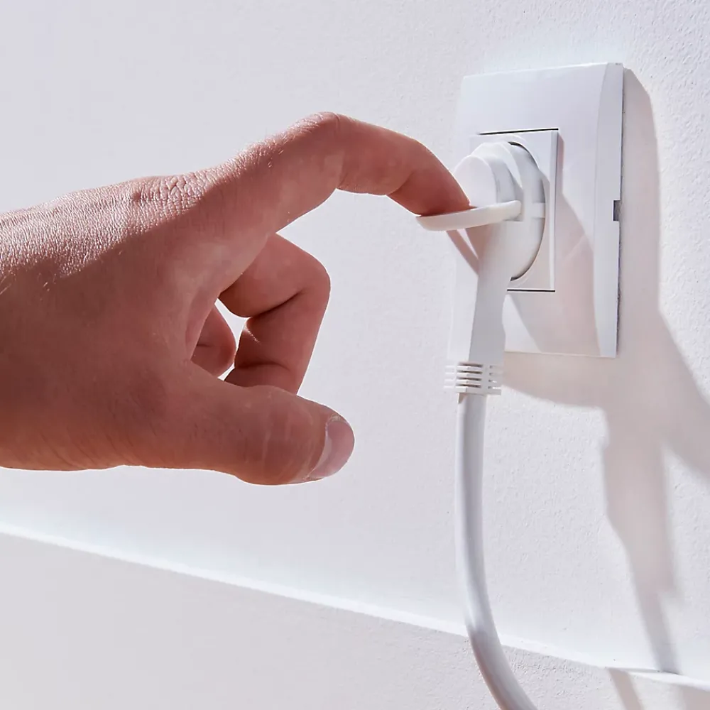 Diall Rallonge intérieur H05VV-F 3 x 1.5 mm² 3m + prise blanc