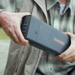 Runhood Station Électrique-Weekend Digital - Kit Nomade 648 Wh USB + AC 80 W