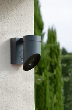Somfy Caméra De Surveillance-1875326 - Outdoor Camera 2 grise - Caméra de surveillance extérieure wifi avec détection intelligente - 1080p Full HD - Sirène 110 dB