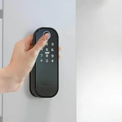 LOCKY Serrure Et Gâche Électrique-Verrou connecté biométrique -3 à empreinte digitale, code, badge et bluetooth